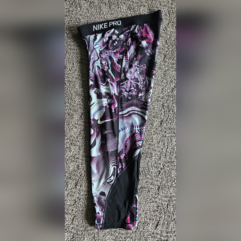 Nike Pro Capri Small
